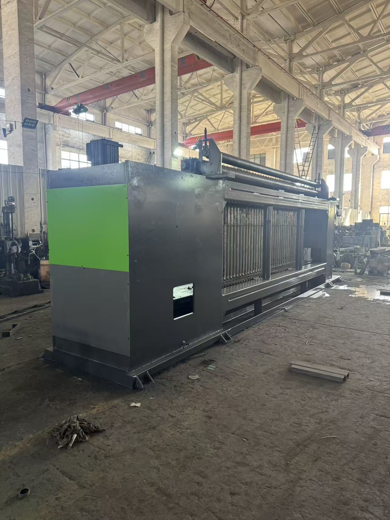 최신 회사 블로그 최신 서보 CNC 옹벽 제작 기계의 현장 디버깅 성공