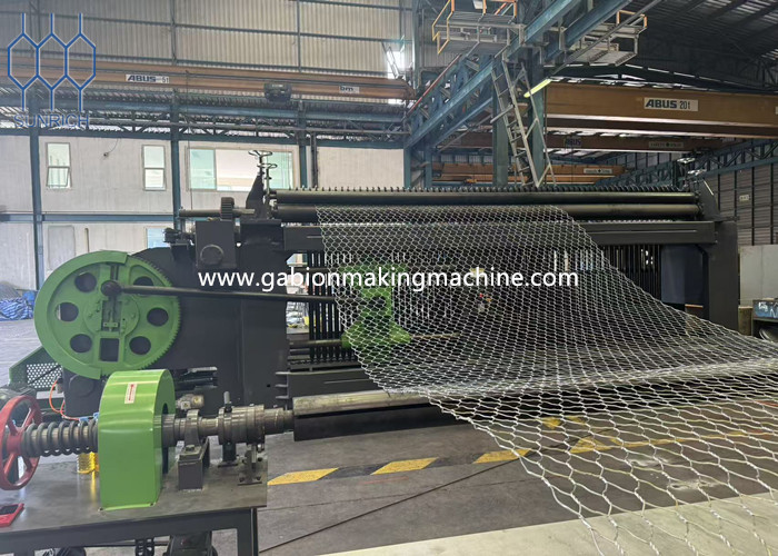 최신 회사 블로그 Galvanized Wire vs PVC-Coated Wire: What Should Buyers Check Before Selecting a Gabion Machine?