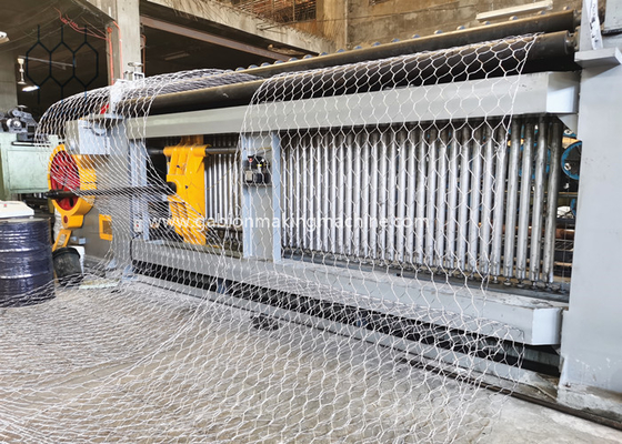 165-226m/H 생산 속도와 함께 PVC 코팅 조정 길이 가비온  Mesh 기계